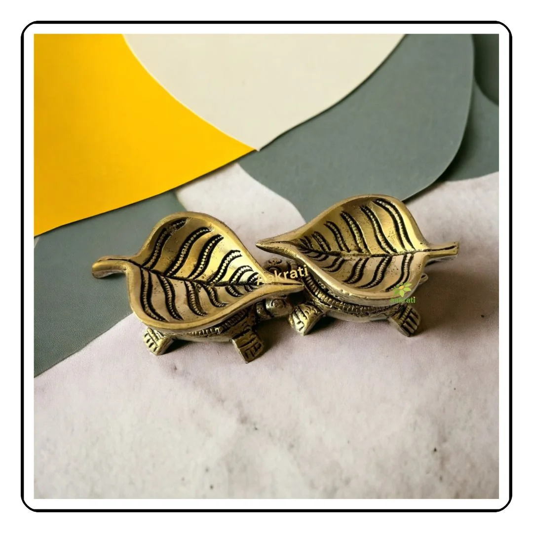 Brass Leaf Oil Lamps, pair, top view